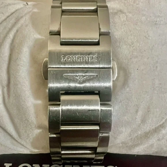 Longines Conquest V.H.P. Date Designer Classic Men’s Watch - Picture 5 of 8